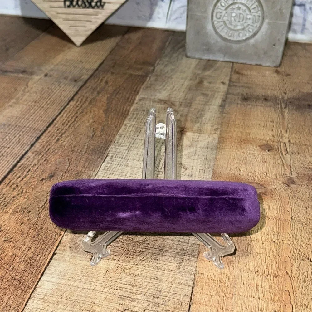 Gucci Purple Velvet Sunglasses Eyeglasses Case.